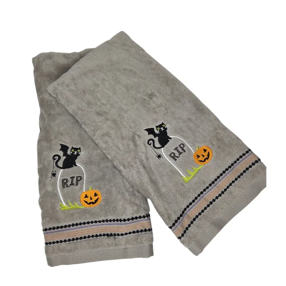 Halloween Hand Towels Set of 2 Gray Black Cat RIP Tombstone Cotton